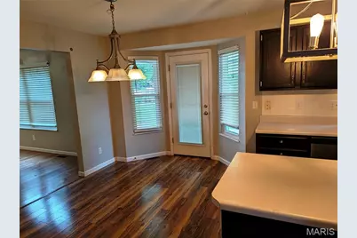 905 Lands End Circle, Saint Charles, MO 63304 - Photo 10