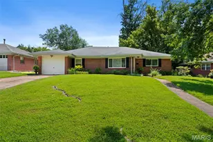 930 Blackberry Pl, Saint Louis, MO 63130 - Photo 1