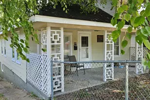 1526 Booker St, Hannibal, MO 63401 - Photo 2
