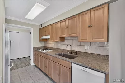 10367 Oxford Hill Drive #18, Saint Louis, MO 63146 - Photo 8