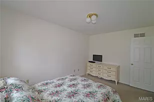 100 Worthington Oaks Dr, Creve Coeur, MO 63141 - Photo 50