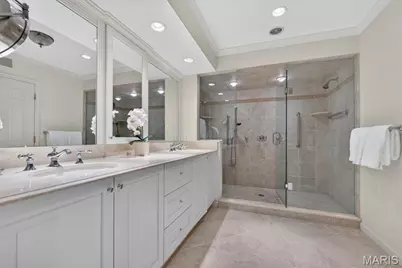 1233 Royal Glen Drive, Town and Country, MO 63131 - Photo 42