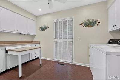 1233 Royal Glen Drive, Town and Country, MO 63131 - Photo 34