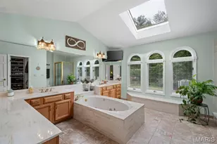 7807 Grantwood Oaks Ct, Saint Louis, MO 63123 - Photo 20