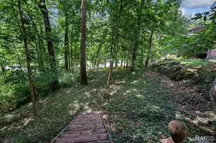 2344 Camberwell Dr, Des Peres, MO 63131 - Photo 32