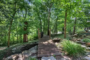 2344 Camberwell Dr, Des Peres, MO 63131 - Photo 34