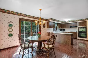 2344 Camberwell Dr, Des Peres, MO 63131 - Photo 16