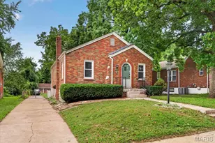 7626 Fairham Ave, University City, MO 63130 - Photo 2