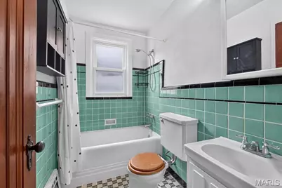 7626 Fairham Avenue, University City, MO 63130 - Photo 8