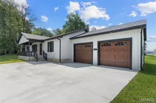 451 E North St, Fenton, MO 63736 - Photo 2