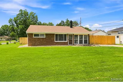 454 Sylvan Springs Road, Saint Louis, MO 63125 - Photo 2