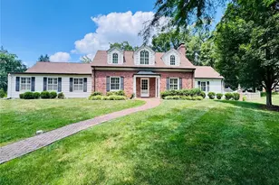 27 Ellsworth Ln, Ladue, MO 63124 - Photo 1