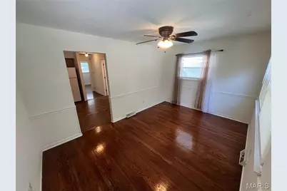 160 Barto Drive, Saint Louis, MO 63135 - Photo 2