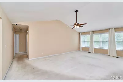 1516 Hibernation Hollow, Wentzville, MO 63385 - Photo 4