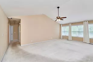1516 Hibernation Hollow, Wentzville, MO 63385 - Photo 4