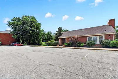 1960 Greenglen Drive #304, Kirkwood, MO 63122 - Photo 14