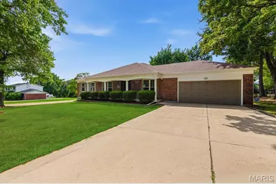541 Princeway Court, Manchester, MO 63011 - Photo 2