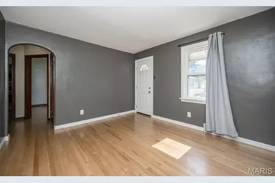 2737 Granda Drive, Saint Louis, MO 63125 - Photo 6