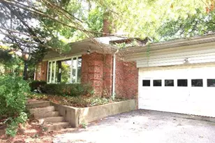 8 Price Meadows Dr, Saint Louis, MO 63132 - Photo 1