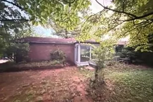 8 Price Meadows Dr, Saint Louis, MO 63132 - Photo 8