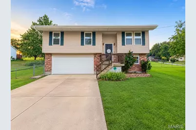 633 Woodridge Court, Villa Ridge, MO 63089 - Photo 1