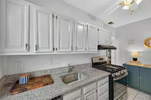 7525 Buckingham Dr, Saint Louis, MO 63105 - Photo 22