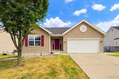 212 Limerick Avenue, Wentzville, MO 63385 - Photo 2