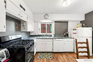7816 Blackberry Ave, Saint Louis, MO 63130 - Photo 20