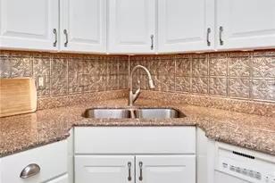 14 N Kingshighway Blvd, Saint Louis, MO 63108 - Photo 16