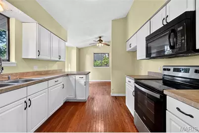11 Cadillac Court, Lake Saint Louis, MO 63367 - Photo 10