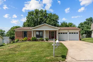 15 Jenny Lind Dr, Saint Peters, MO 63376 - Photo 1