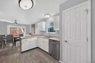 3412 Charleston Pl Ct, Manchester, MO 63088 - Photo 18