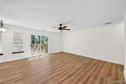 1044 Sugar Creek Court #5, Saint Peters, MO 63376 - Photo 2