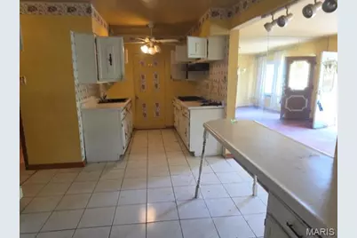 4327 N Taylor Avenue, Saint Louis, MO 63115 - Photo 6