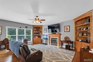 1627 Wainscott Ct, O'Fallon, MO 63366 - Photo 8