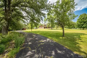 8417 St Andrews Ln, House Springs, MO 63051 - Photo 2