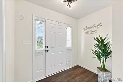 902 Palisades Circle, Saint Charles, MO 63301 - Photo 4