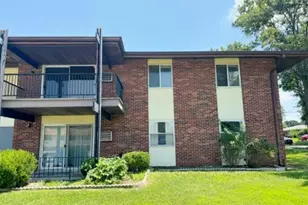 7604 Hazelcrest Dr, Hazelwood, MO 63042 - Photo 1