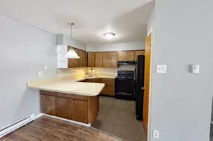 7604 Hazelcrest Dr, Hazelwood, MO 63042 - Photo 4