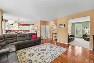 7445 Stream Valley Ct, Saint Louis, MO 63129 - Photo 6