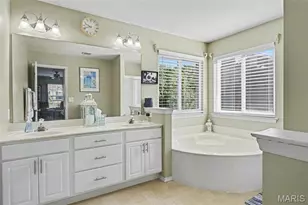 7445 Stream Valley Ct, Saint Louis, MO 63129 - Photo 24
