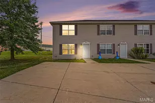 1055 Arlington Way, Warrenton, MO 63383 - Photo 1