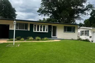 1060 Dauphin Ln, Florissant, MO 63033 - Photo 1