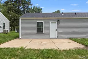 9825 Dennis Dr, Saint Louis, MO 63136 - Photo 16