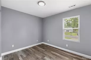 9825 Dennis Dr, Saint Louis, MO 63136 - Photo 12