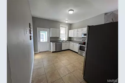 2048 Russell Boulevard, Saint Louis, MO 63104 - Photo 14