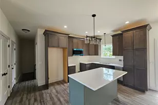210 Hawkins Ridge Ct, Troy, MO 63379 - Photo 4