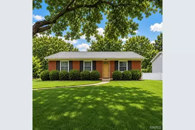127 Linnview Drive, Saint Louis, MO 63129 - Photo 1