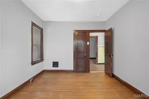 4932 Pernod Ave, Saint Louis, MO 63139 - Photo 8