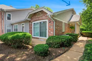 5437 Kenrick Parke Dr, Shrewsbury, MO 63119 - Photo 2